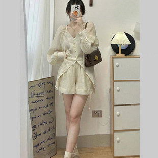 奶系穿搭夏天套装天丝防晒衬衫短裤两件套女款夏装搭配一整套通勤