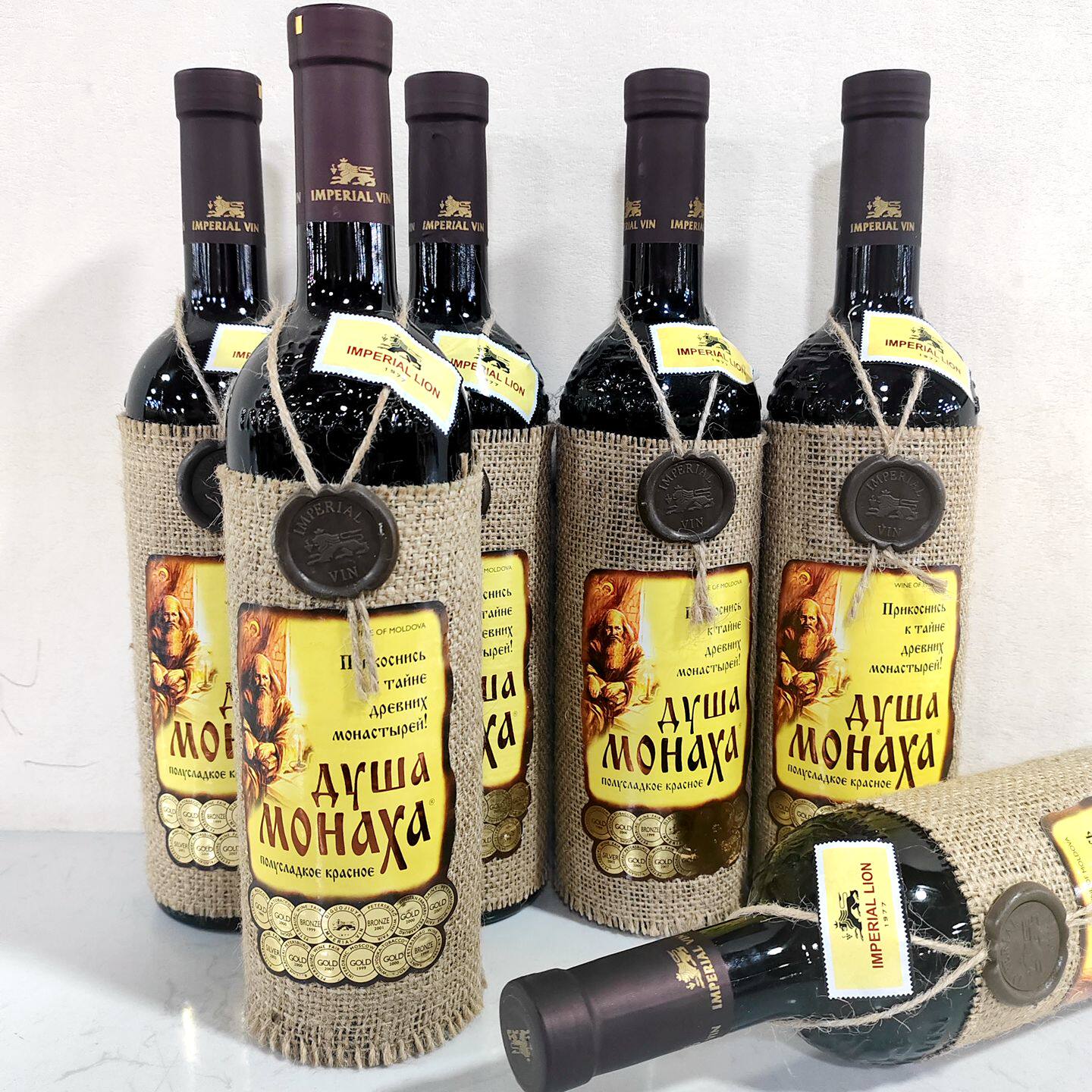 摩尔多瓦进口红酒麻袋片红酒修道士心灵12.5度半甜红葡萄酒750ml