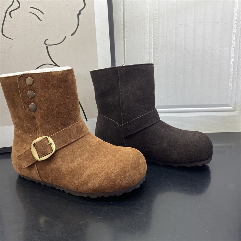 外贸特价麂皮皮带扣短靴