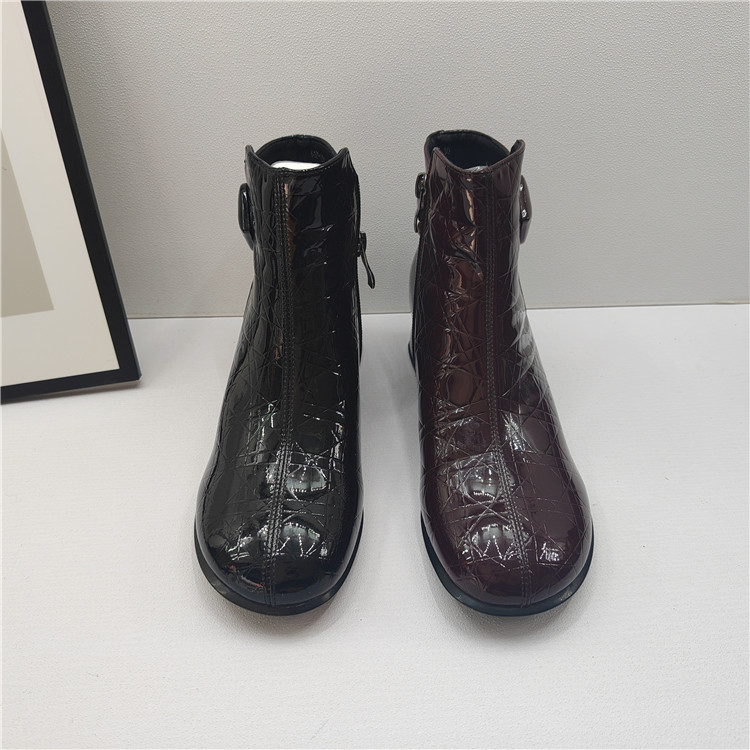 时尚百搭漆皮短靴女粗跟瘦瘦靴