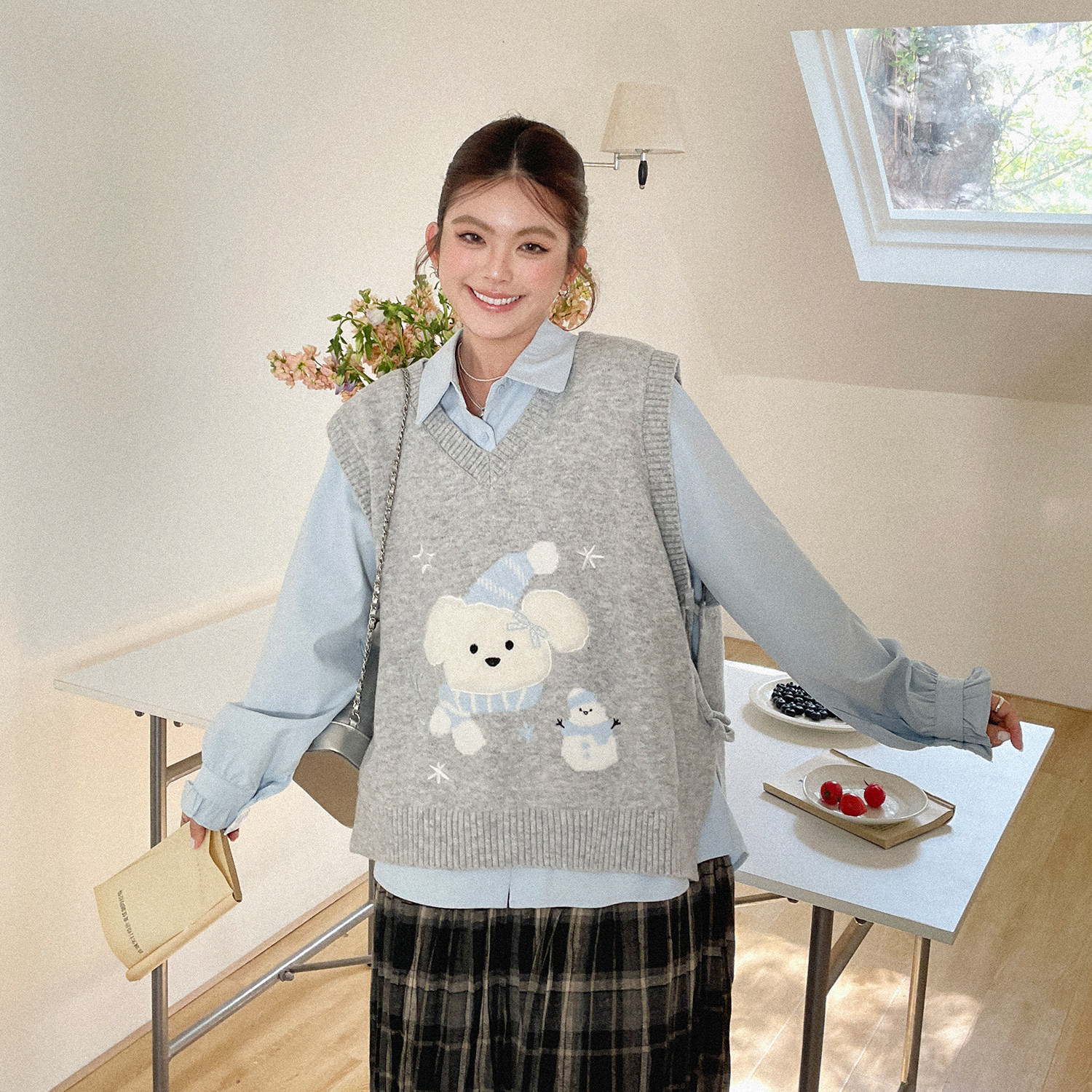 欧尼不胖秋冬季新款两侧绑带贴布刺绣马甲女胖mm可爱针织叠穿上衣