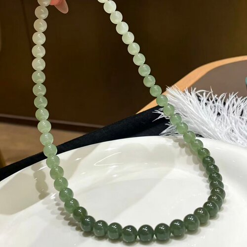 天然和田玉冰白晴水湖水渐变妈妈链8毫米饰品礼物颈饰项链圆珠