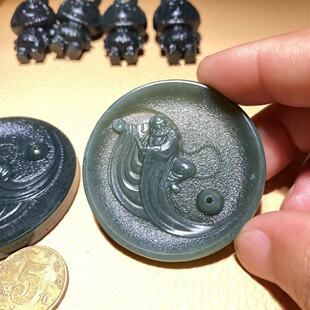 天然和田玉且末黑青玉雕刻达摩悟道小圆牌香插小摆件挂件