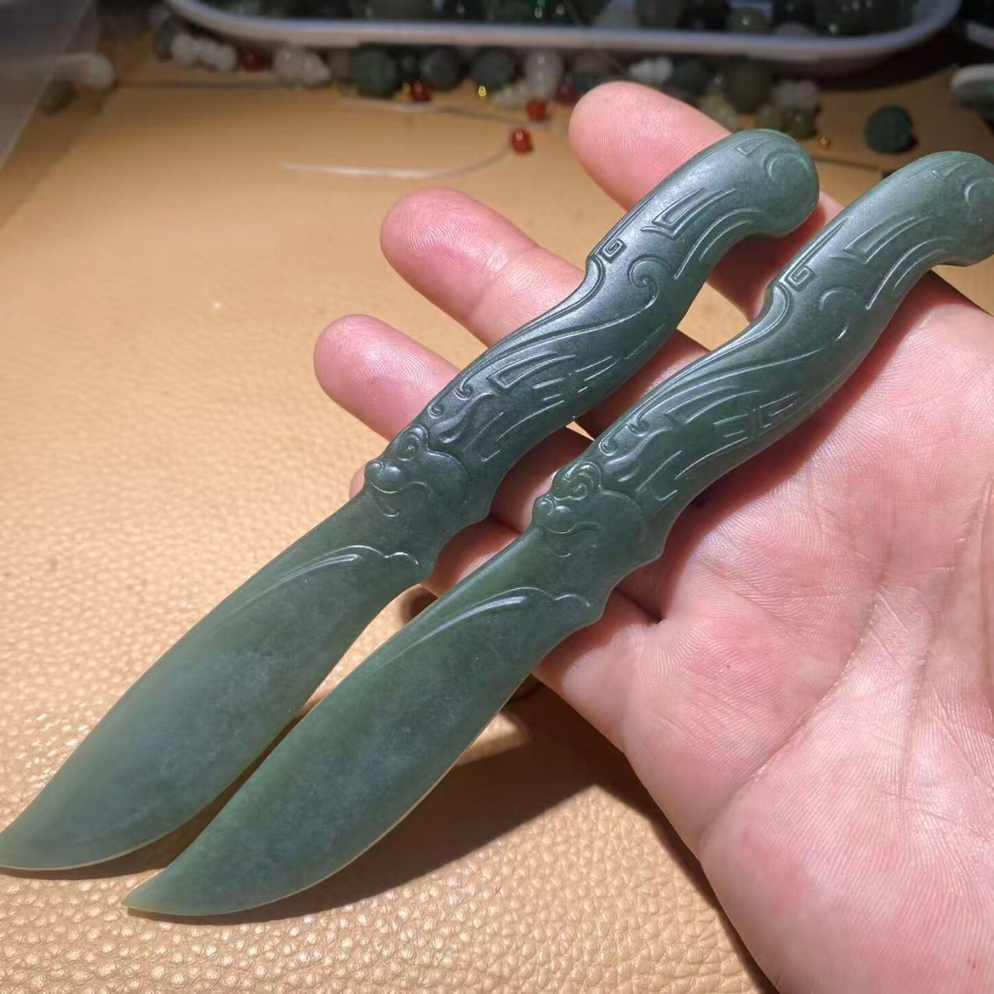 天然和田玉新疆且末蓝青玉雕刻装饰刀匕首饰品把玩礼物文玩未开刃
