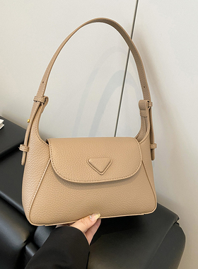 潮流腋下包女2025春季新款时尚简约休闲饺子包韩版小众高级单肩包