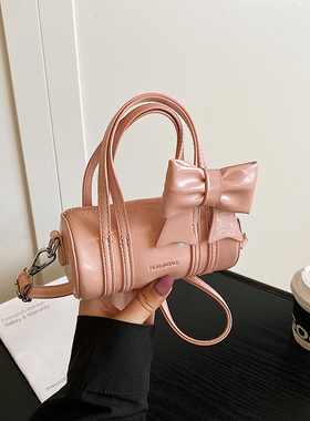 网红可爱儿童包包2025新款时尚小女孩手提枕头包女童蝴蝶结斜挎包