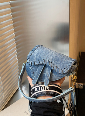 复古小包包女2024新款时尚女包质感单肩包百搭宽肩带斜挎马鞍包潮