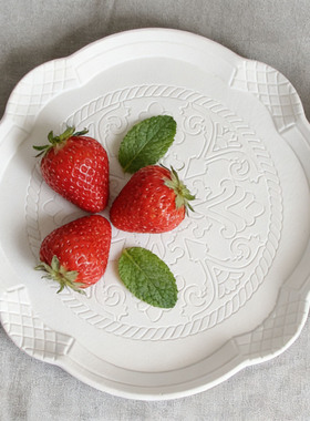 ins圆形托盘雕花摆件北欧风极简风雕刻家居装饰摆件木质工艺品彩