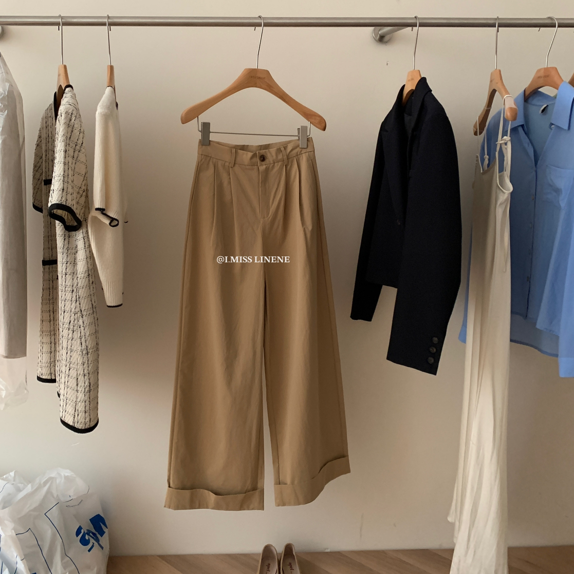 高腰韩系休闲裤卷边设计阔腿裤