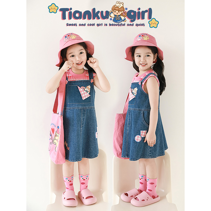 幼悠 女童安安印花牛仔背带裙2025夏季粉嫩格纹贴布绣花A字连衣裙