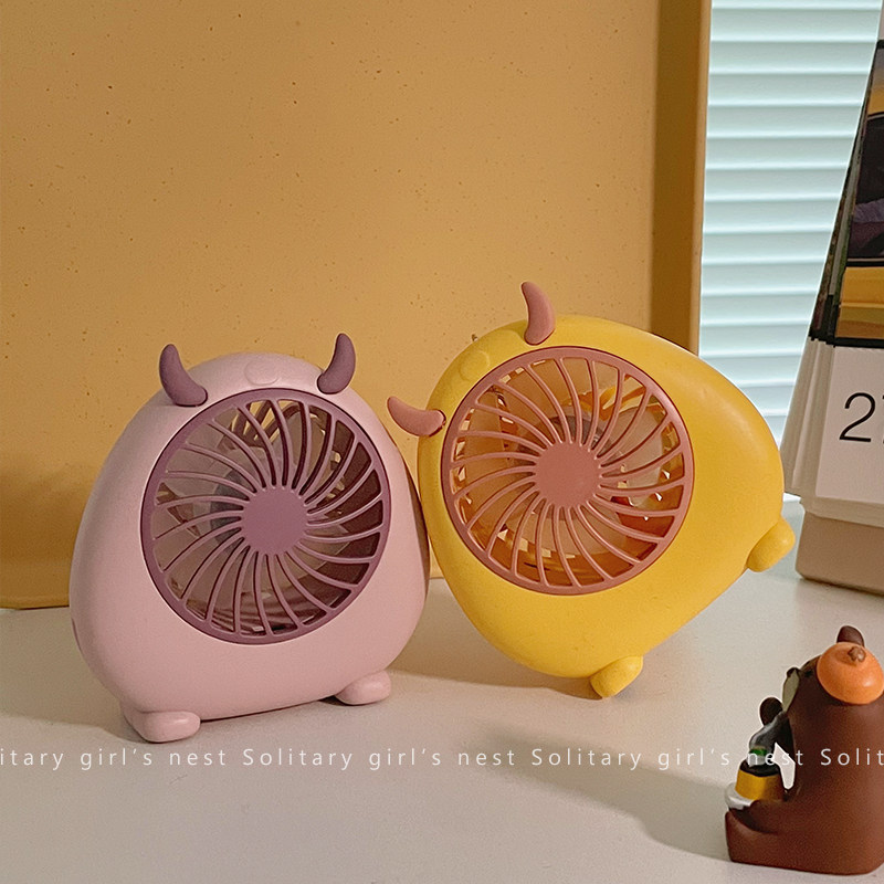 卡通迷你风扇随身夏天学生宿舍床上桌面静音手持小型电风扇便携式