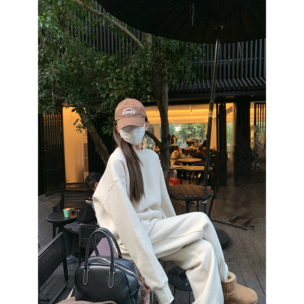 大小姐77加绒保暖圆领卫衣