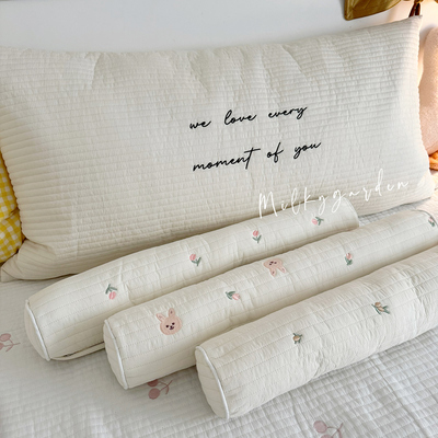 可爱兔子纯棉刺绣柔软靠枕