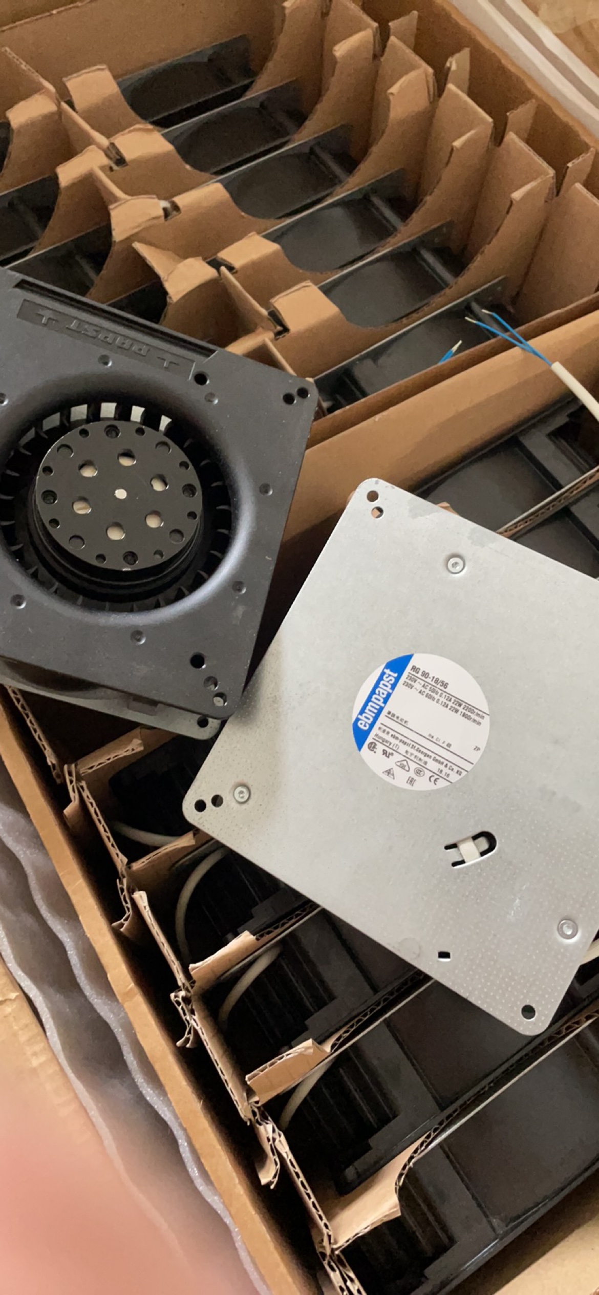 原装RG125-19/56 RG90-18/56 12/4N巴马格纺织机风扇230V 24V