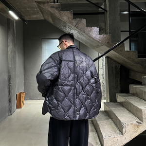 Mr.ye后背印花羽绒服男冬季潮流翻领工装大口袋白鸭绒轻薄款外套