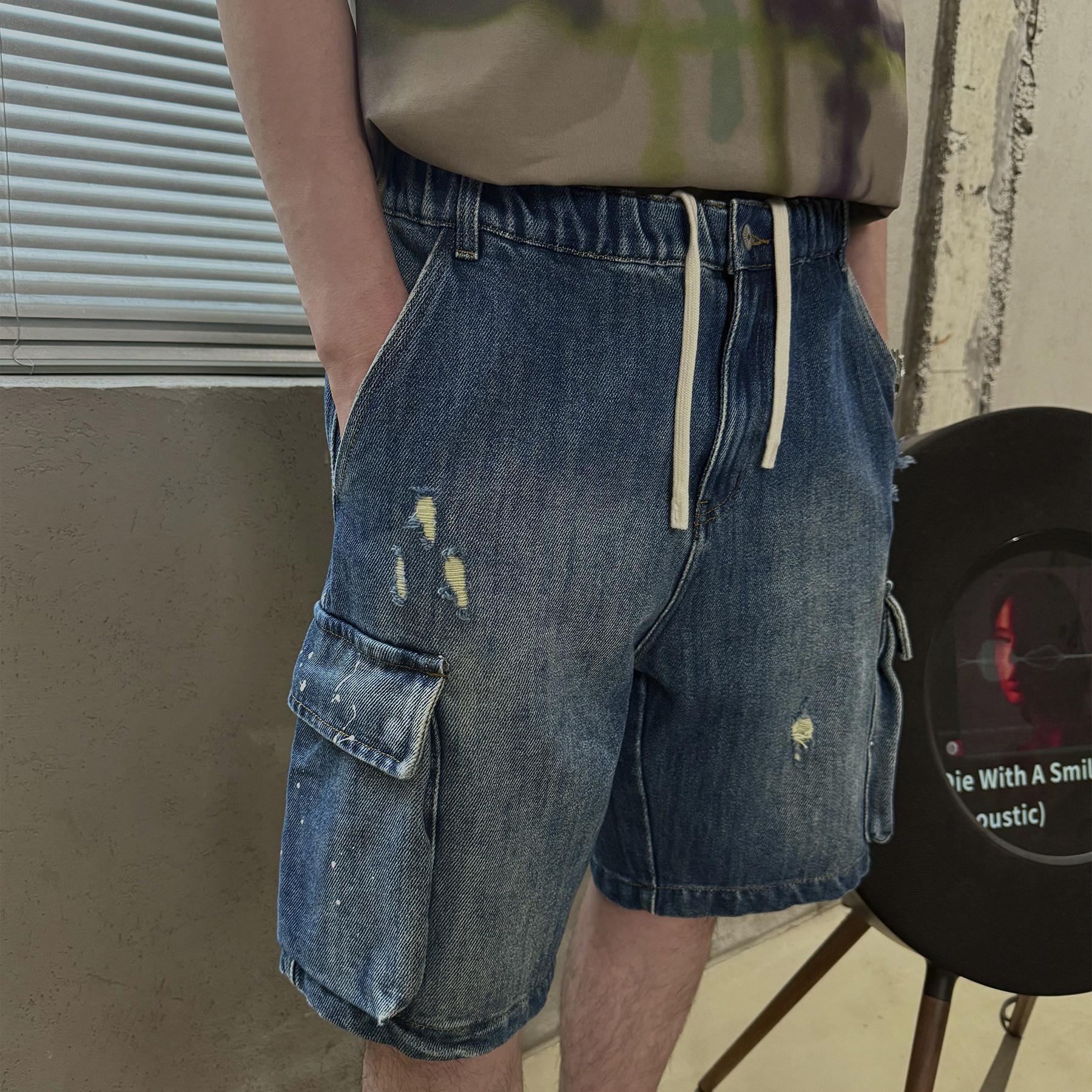 Mr.ye 25 S/S &ldquo;牛仔艺术家&rdquo;漆点多口袋破洞牛仔短裤