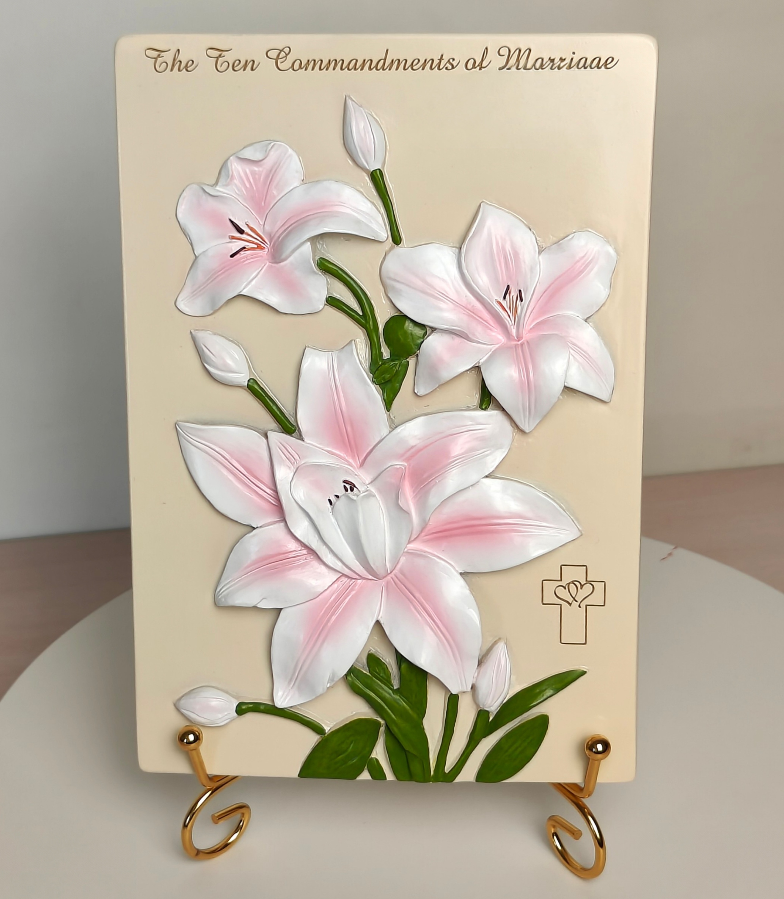 The Ten Commandments ol Marriaae谷中百合花树脂摆件