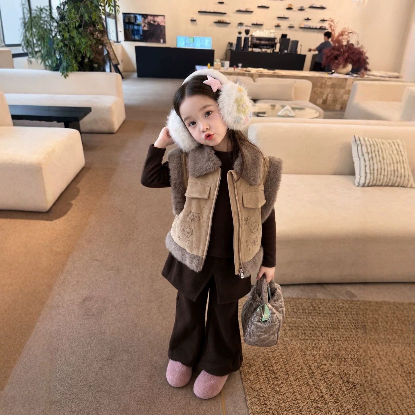 女童皮毛一体加厚马甲儿童毛马夹背心女宝冬季坎肩小女孩保暖外套