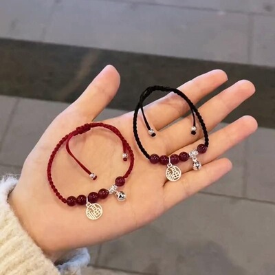 小福牌红珠铃铛手链手工编织