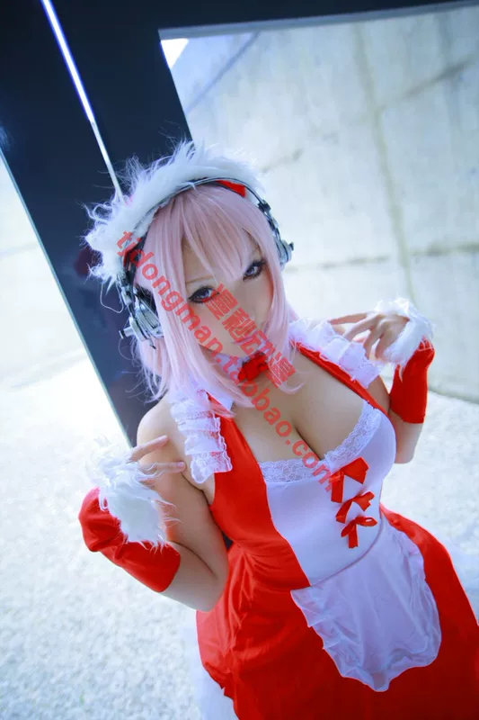 Sony, red wig, cosplay, custom-made