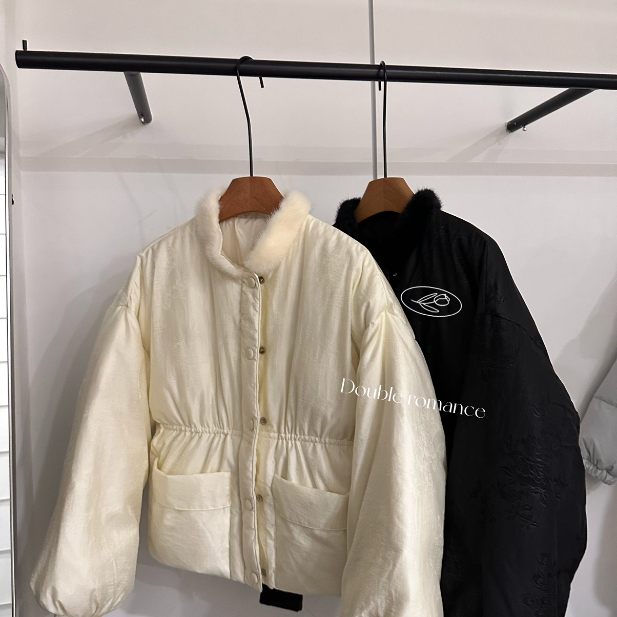 Double romance-提花领口真水貂毛气质温婉保暖羽绒服外套251675