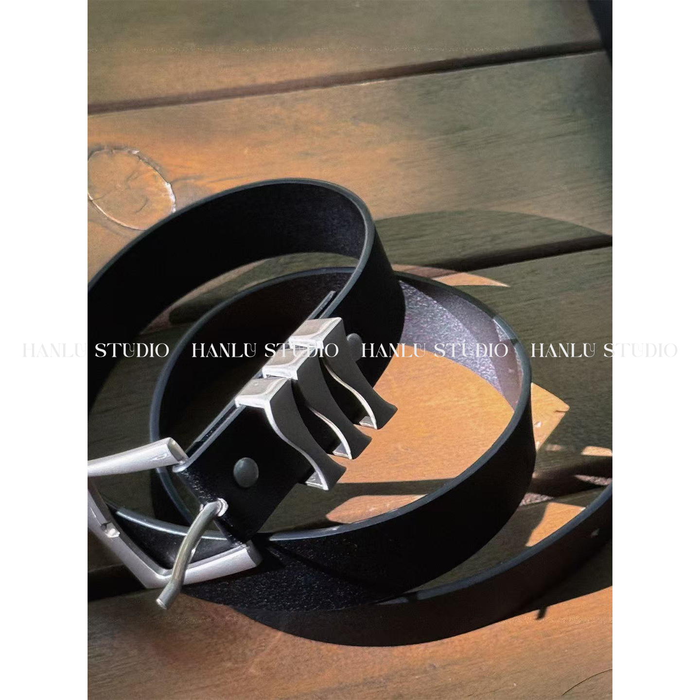 HanLu studio饰品x百搭时髦金属银扣黑色皮腰带