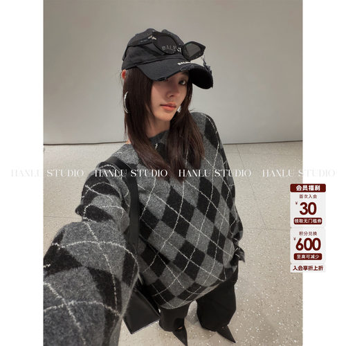 HanLu studio品牌小众菱格纹毛织松弛感蝙蝠袖暮色灰羊毛圆领上衣