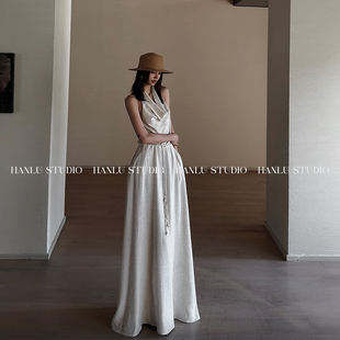 HANLU STUDIO品牌ss26原创棉麻挂脖露背定制原麻色纹理收腰连衣裙
