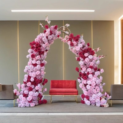 新款婚庆牛角羊角拱门铁艺花艺绢花拱门户外草坪婚礼假花装饰定制