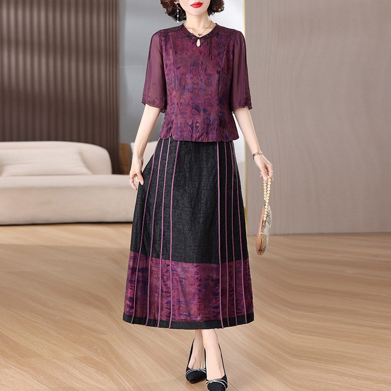 중년 및 노인 어머니 의류 2024 여름 젊은 스타일 새로운 중국 스타일 연령 감소 복고풍 향기로운 구름 원사 복장