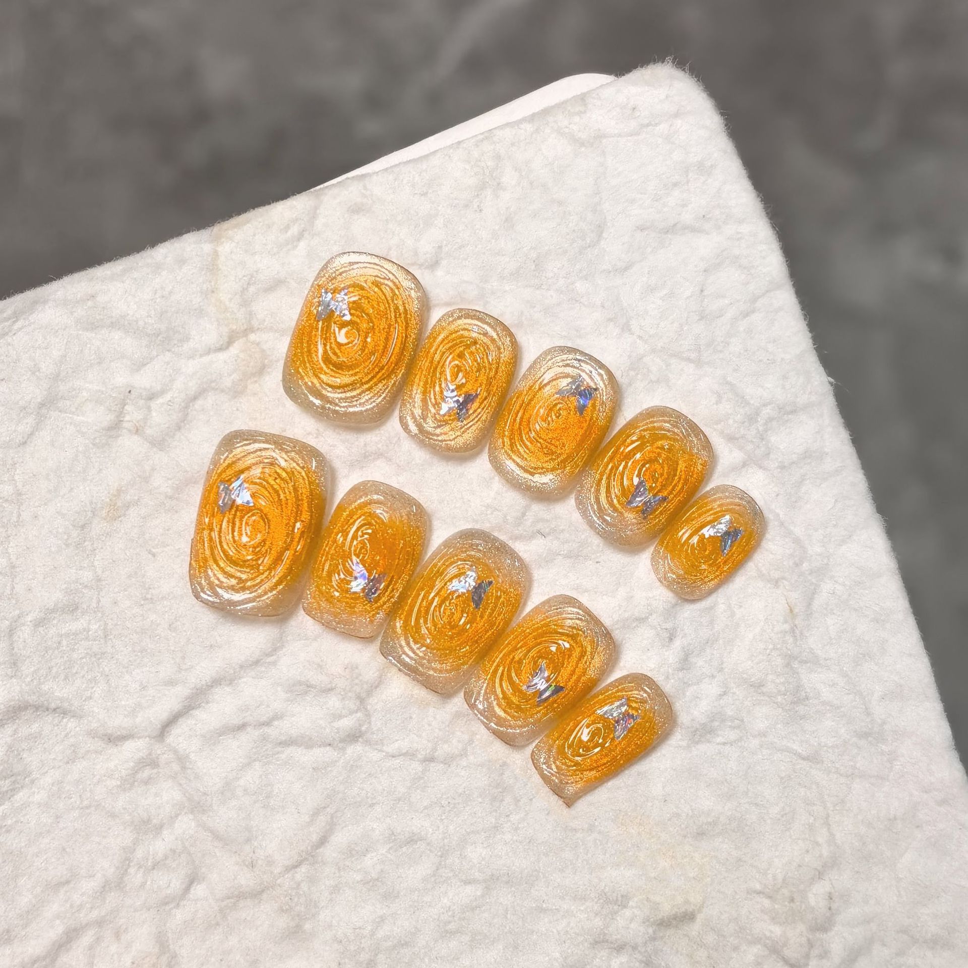 新品漩涡蝴蝶爆闪闪猫眼穿戴甲