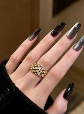 欧美复古黑金菱格纹宽面开口戒指