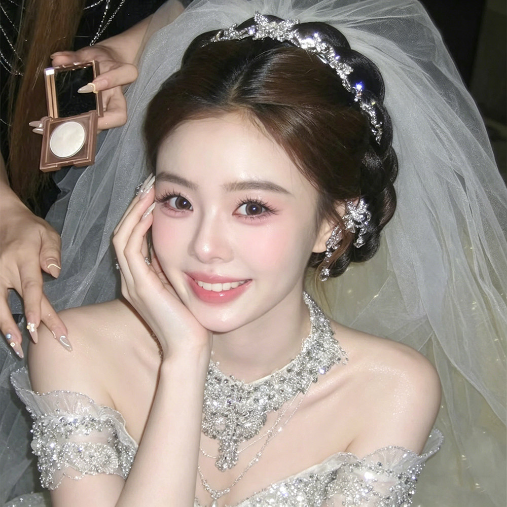 新娘轻奢闪钻蝴蝶结婚发箍皇冠女简约气质公主头饰高级感大气百搭