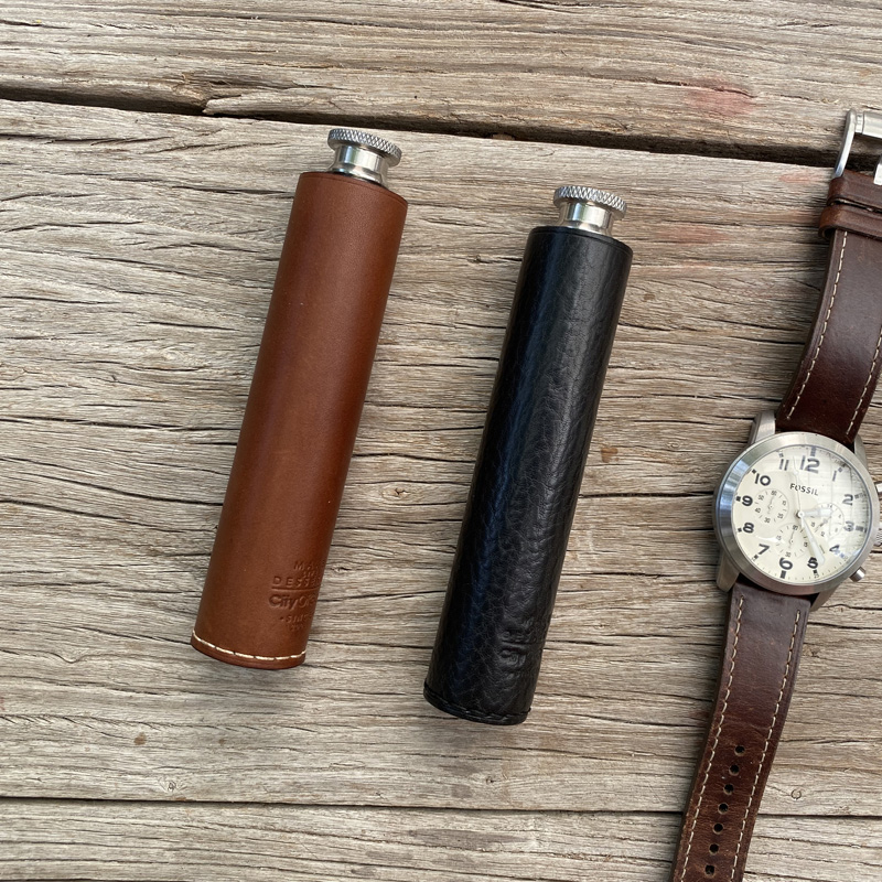 手工缝制牛皮套304不锈钢酒壶