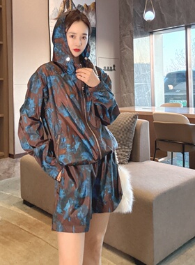 2026超火减龄外套女款春夏季薄款连帽宽松防晒衣女时尚洋气时髦潮