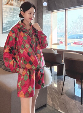超火小众不撞款外套女款薄款连帽2026年春季新款炸街独特漂亮上衣