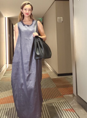 亚麻连衣裙2025新款今年流行爆款又a又飒女装高级小众不撞款裙子