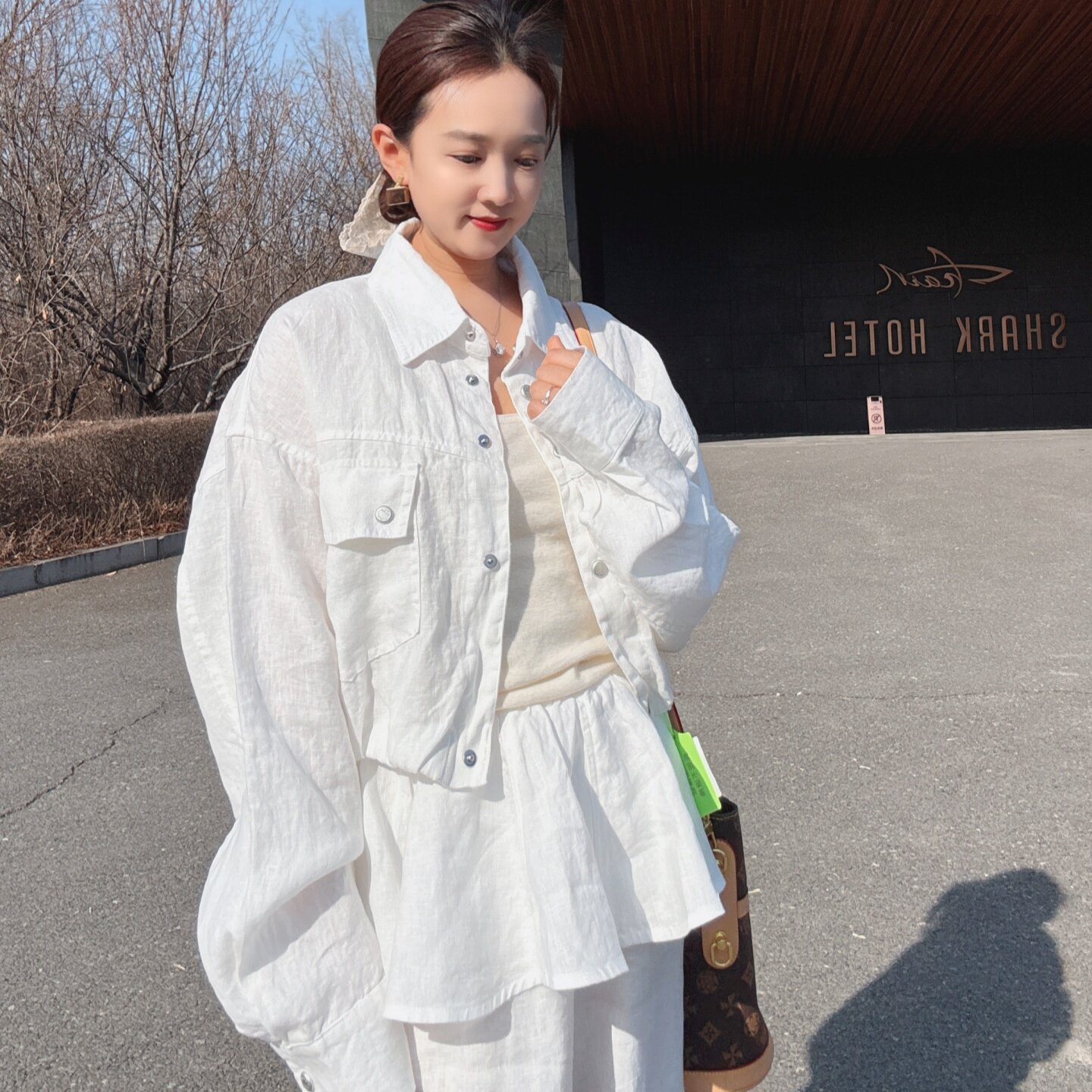 短外套女款春夏季薄款高级感时尚洋气松弛感百搭巨好看的亚麻上衣