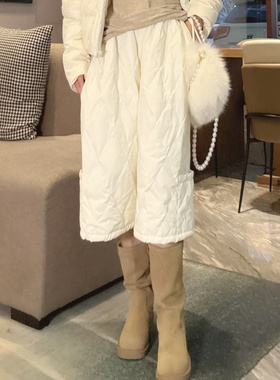 外穿羽绒裤女士2025新款冬季六分裤配靴子白鸭绒今年流行超火裤子