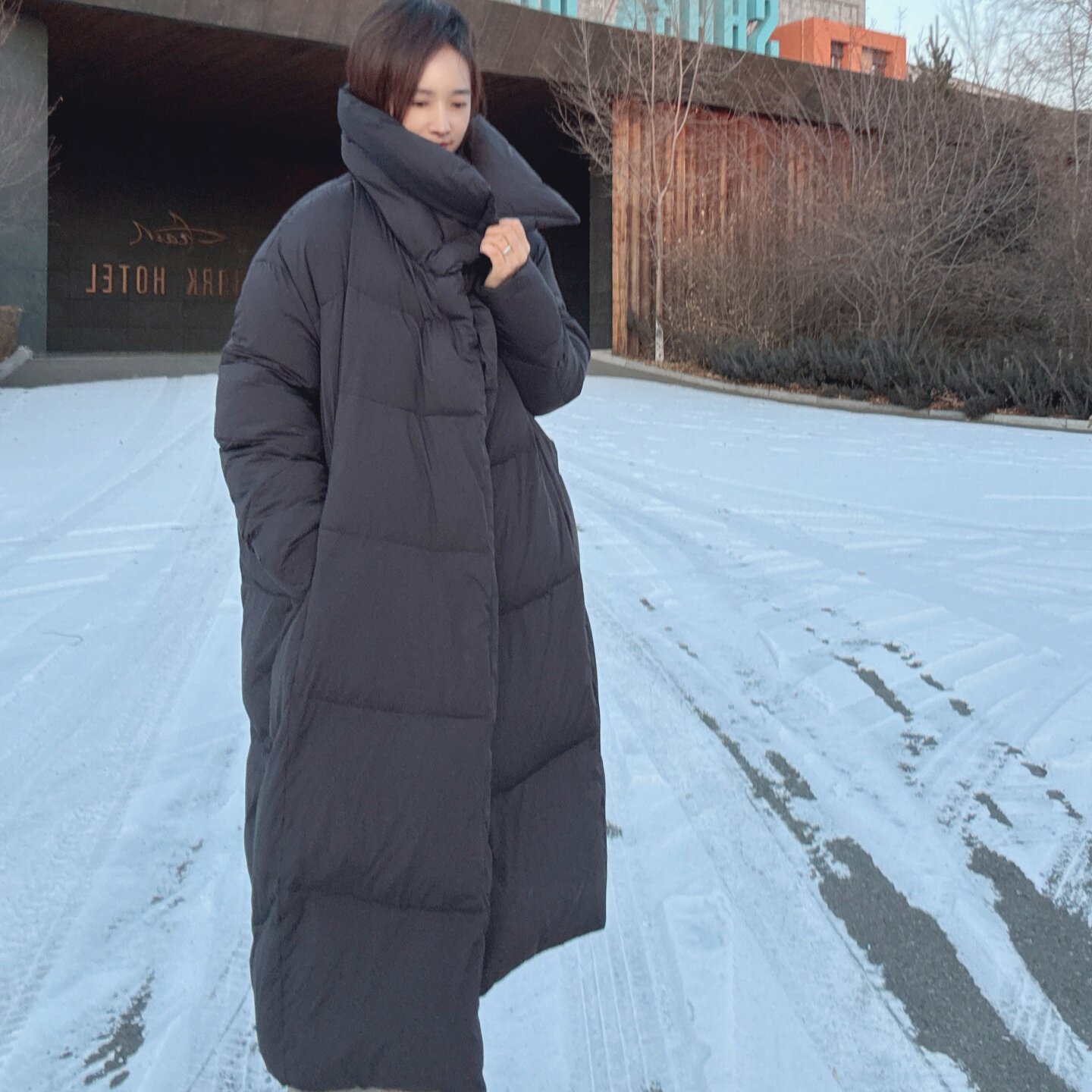 冬季女款加厚长款高级感羽绒服