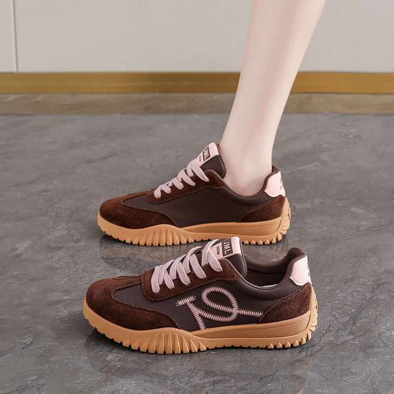 女鞋2025新款秋季棕色复古德训阿甘鞋轻便软底运动鞋旅游百搭超火