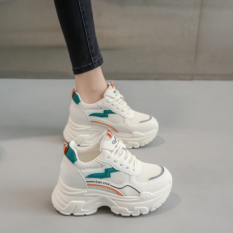 内增高女鞋2025秋季新款网红超火爆款初中生小白运动鞋厚底老爹鞋