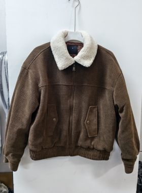 热2025年冬季新款女士翻领灯芯绒外套加棉棉服F07W25403