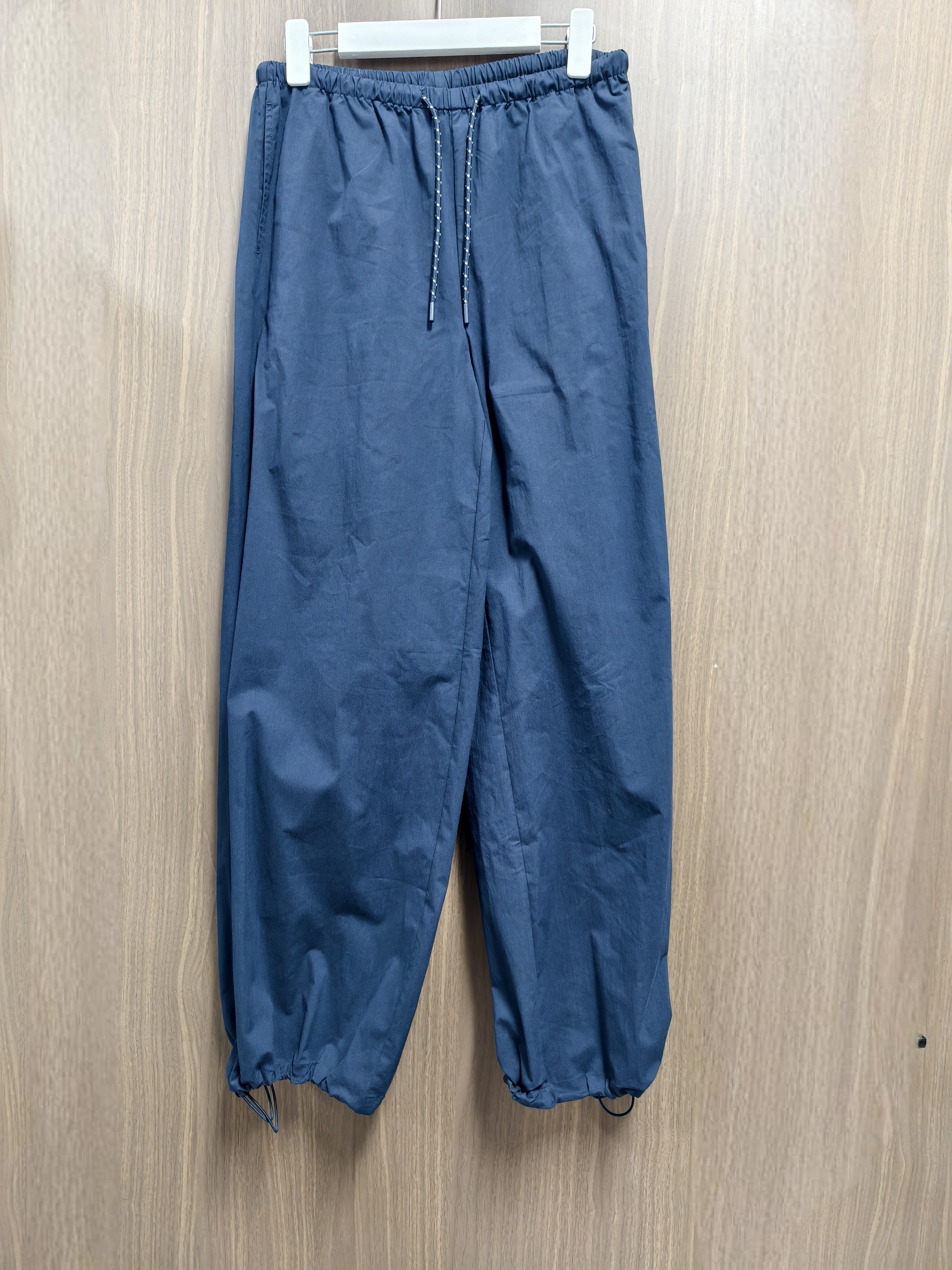 热女士休闲长裤2025式舒适直筒束脚松紧腰户外长裤F04W25306阔腿