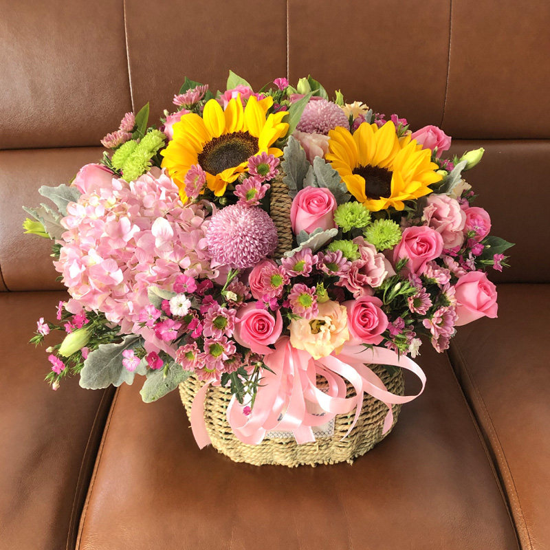 长春同城鲜花速递送花七夕情人节花篮康乃馨长春鲜花店手提花篮