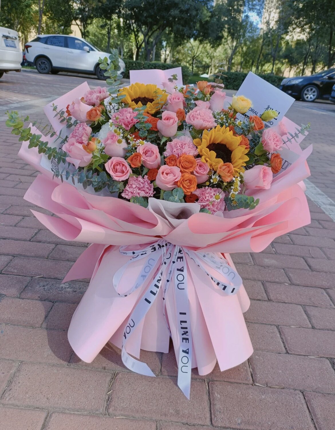 粉玫瑰向日葵康乃馨花束生日节日祝福送花长春实体鲜花店同城速递