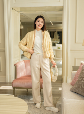 2025冬装新款黄色短款羽绒服女针织拼接V领设计轻薄保暖显瘦外套