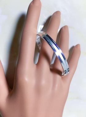 足银七彩拉丝磨砂心经时尚风手镯