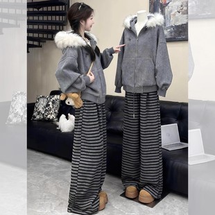 灰色毛领连帽卫衣套装女秋冬季一整套穿搭高级感加绒休闲裤两件套