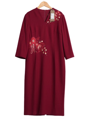 【慕天姿】折扣女装高端洋气百搭气质酒红色连衣裙-17183